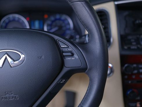 Used 2016 INFINITI QX50 2WD w/ Premium Package image 15