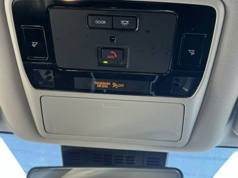 Used 2025 Toyota Grand Highlander AWD image 38