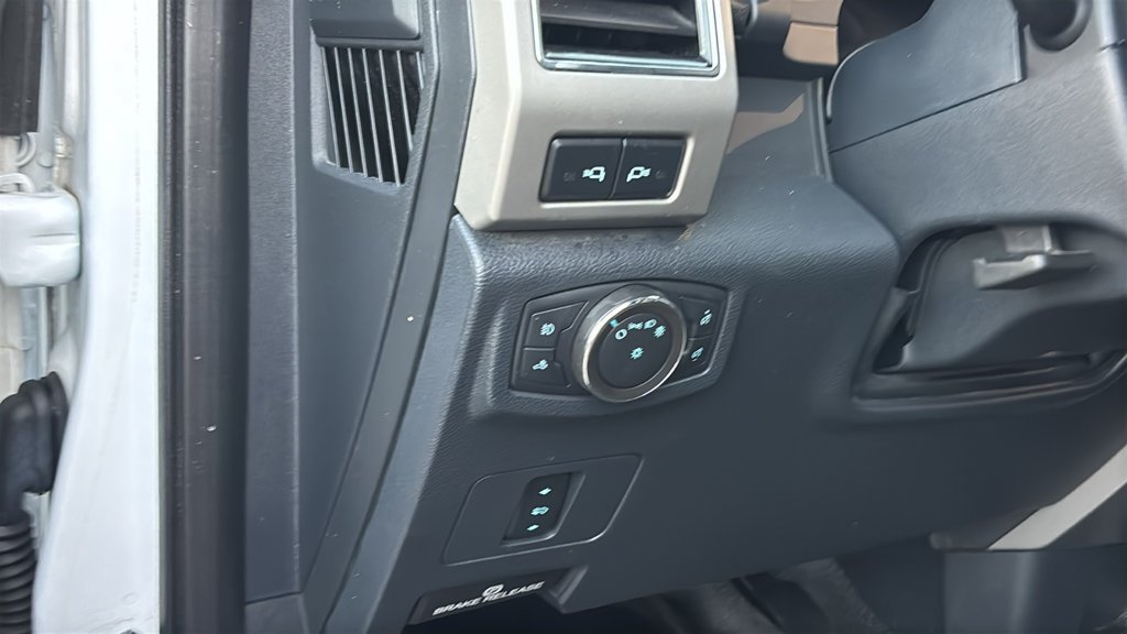 Used 2022 Ford F350 Lariat AWD/4WD image 11