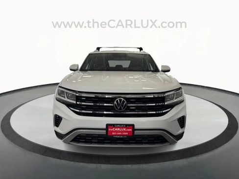 Used 2022 Volkswagen Atlas Cross Sport SE image 2