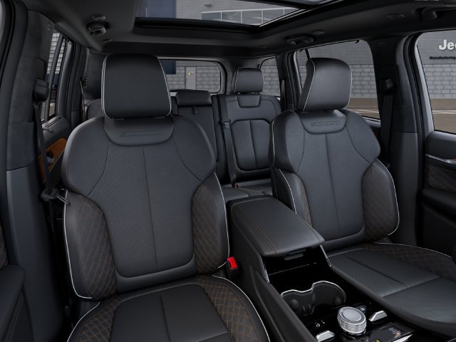 New 2027 Jeep Grand Cherokee Summit AWD/4WD image 17