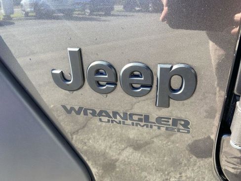 Used 2021 Jeep Wrangler Unlimited Sport image 14
