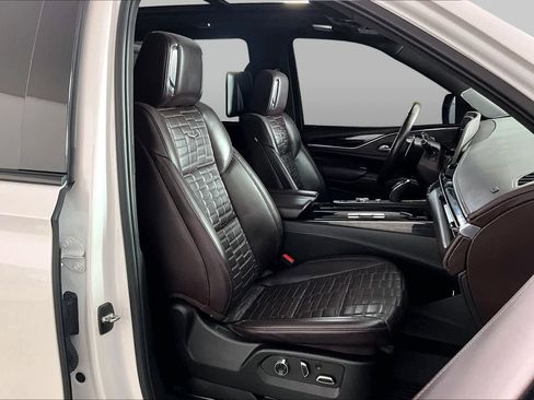 Used 2024 Cadillac Escalade V w/ LPO, ONYX Package AWD/4WD image 9