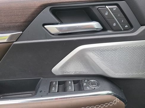 New 2026 GMC Acadia Denali Ultimate w/ LPO, Floor Liner Package AWD/4WD image 24