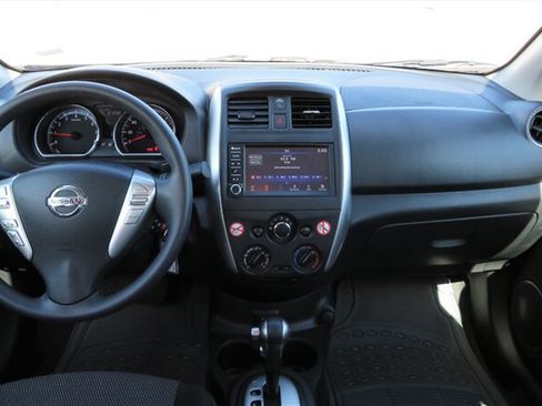Used 2019 Nissan Versa SV FWD image 9