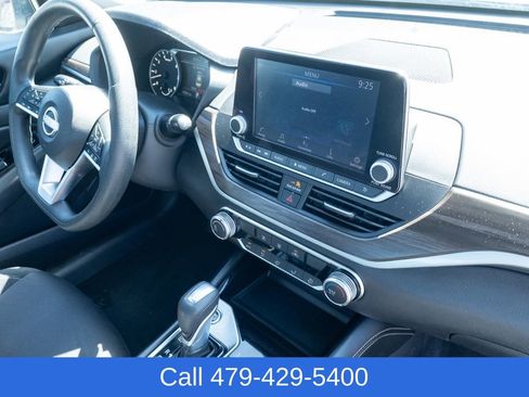 Used 2023 Nissan Altima 2.5 SV image 40