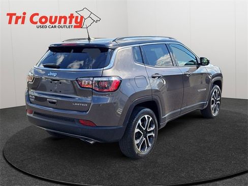 Used 2022 Jeep Compass Limited w/ Sun and Sound Group image 8
