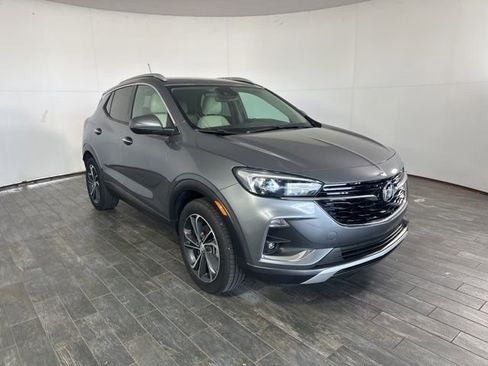 Used 2020 Buick Encore GX Essence image 3