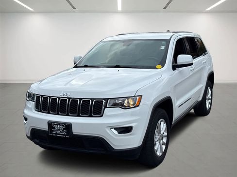 Used 2022 Jeep Grand Cherokee Laredo X image 1