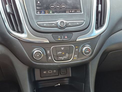 Used 2023 Chevrolet Equinox LT FWD image 24