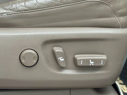 Used 2016 Lexus GX 460 image 42