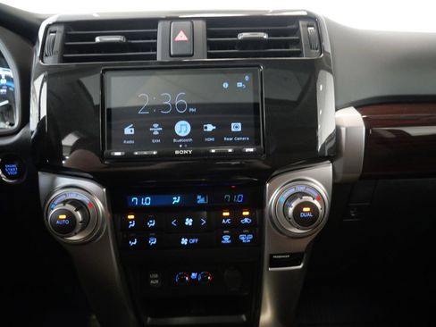 Used 2018 Toyota 4Runner Limited AWD/4WD image 21
