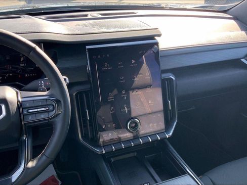 New 2026 GMC Acadia AT4 w/ Luxury Package image 6