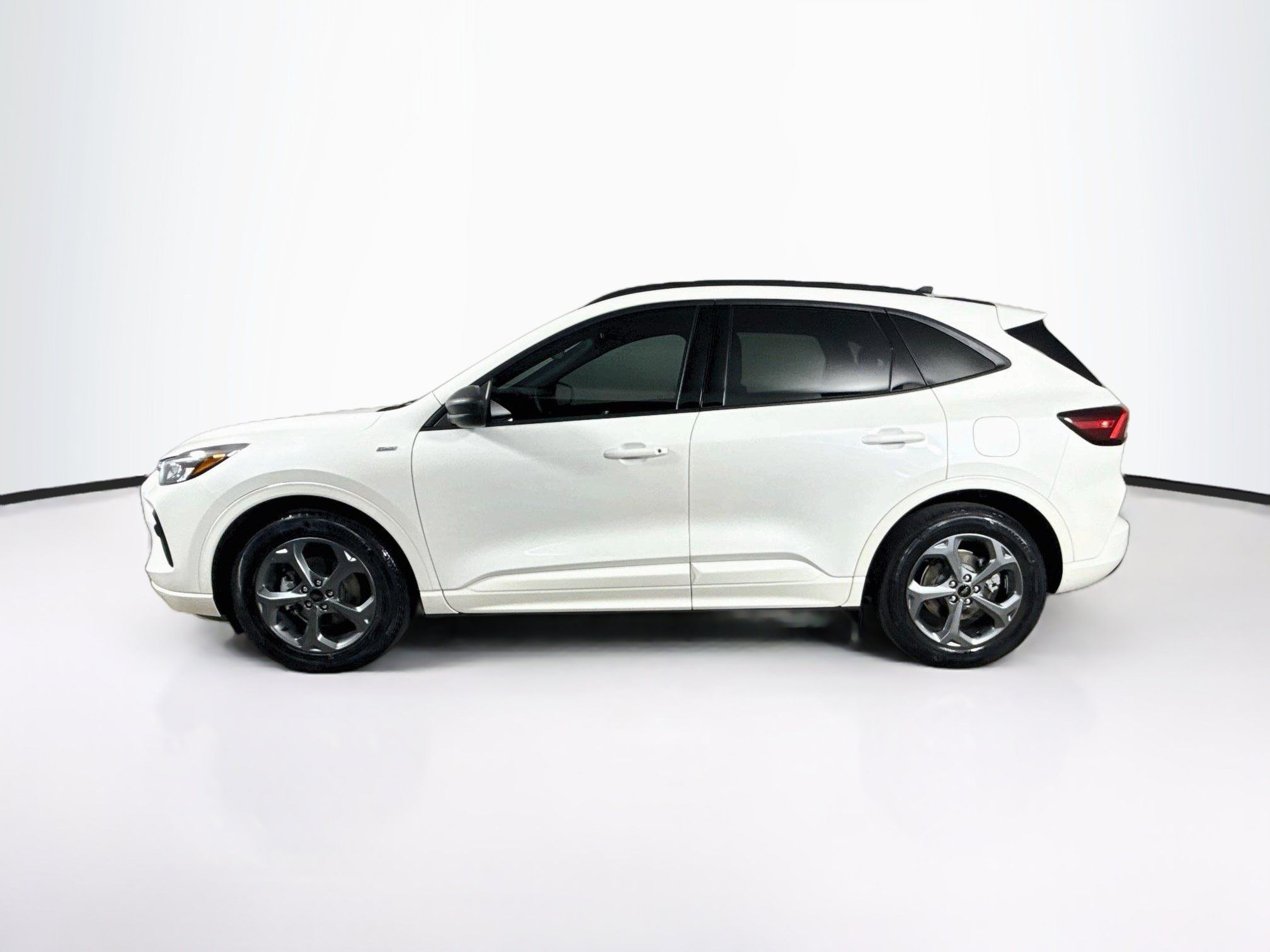 Used 2024 Ford Escape ST-Line w/ Tech Pack #1 FWD image 7