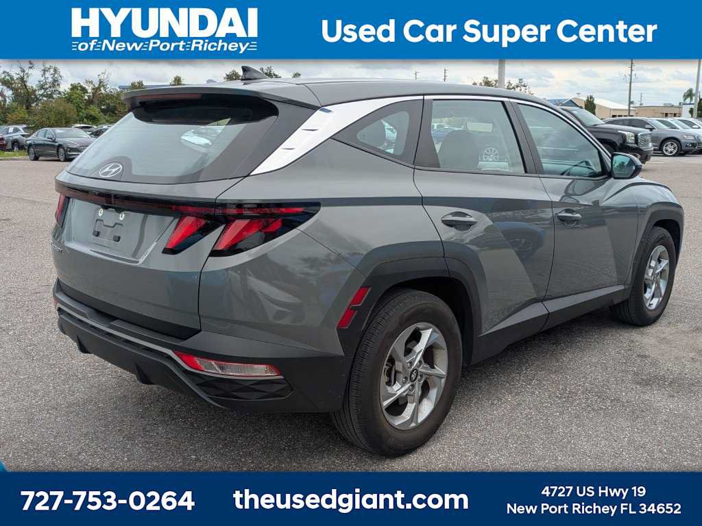 Certified 2024 Hyundai Tucson SE FWD image 2