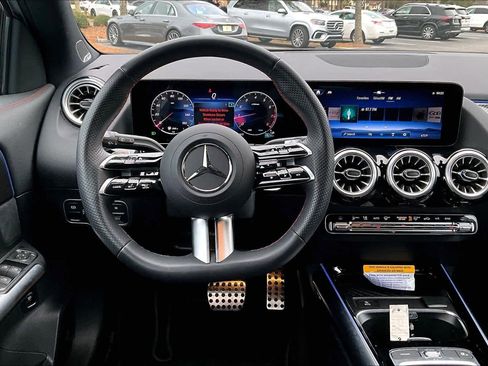 Certified 2025 Mercedes-Benz GLA 250 image 6