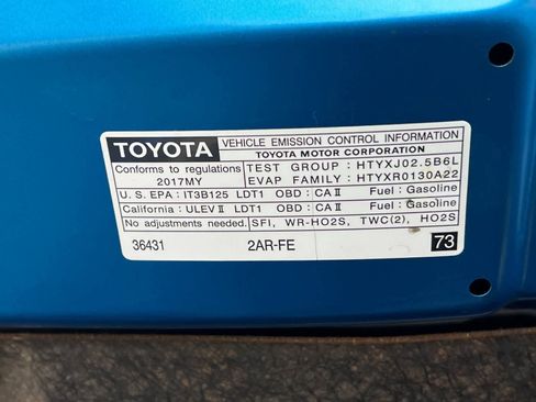 Used 2017 Toyota RAV4 LE FWD image 27