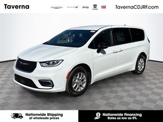 New 2026 Chrysler Pacifica Select video 1