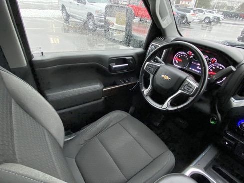 Used 2021 Chevrolet Silverado 2500 LT w/ Convenience Package image 25