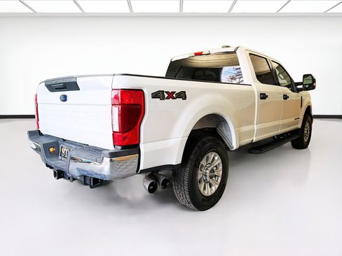 Used 2022 Ford F250 XLT AWD/4WD image 4