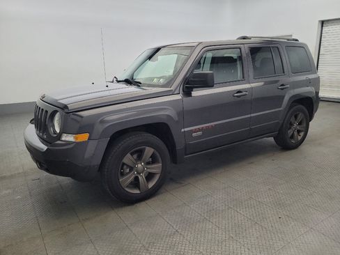 Used 2017 Jeep Patriot 75th Anniversary w/ Power Value Group FWD image 2