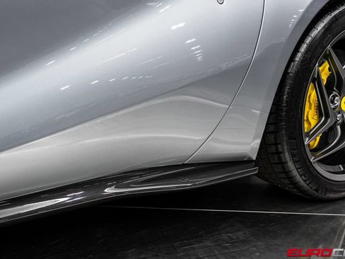 Used 2020 Ferrari 812 Superfast RWD image 16