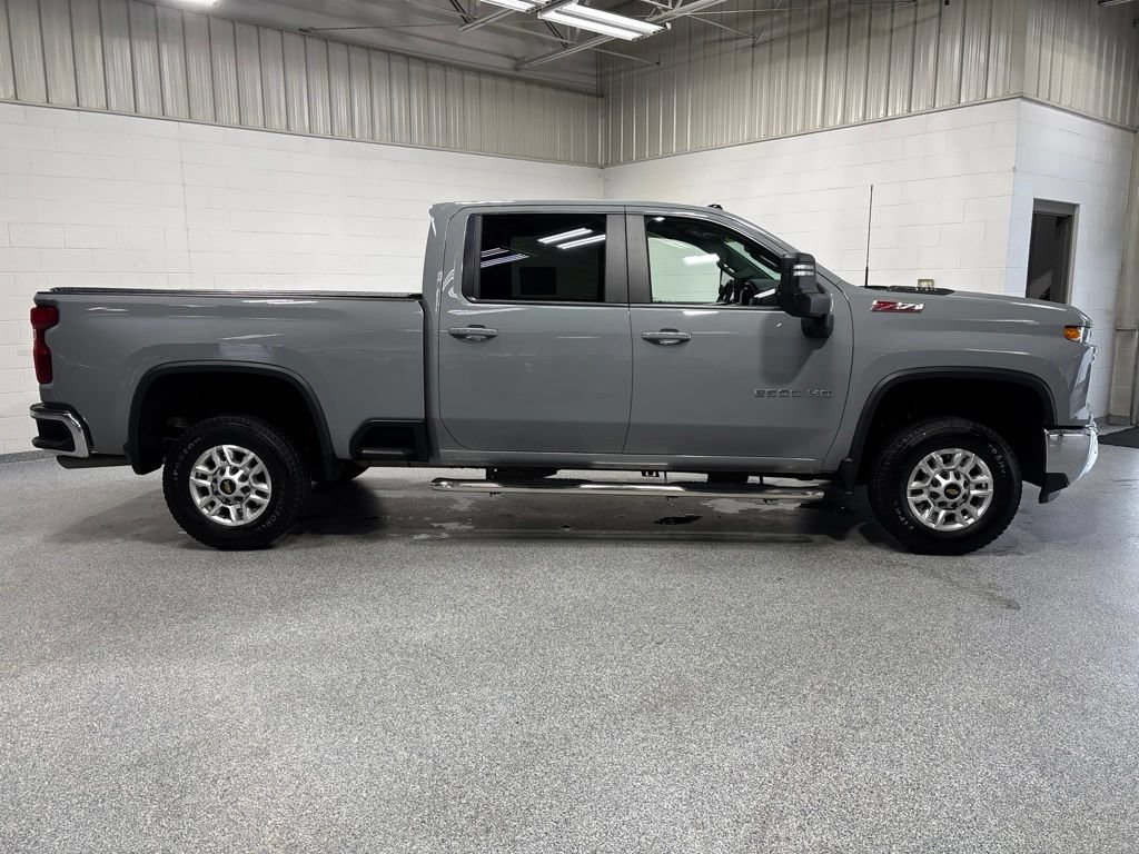 Used 2024 Chevrolet Silverado 2500 LT w/ All Star Edition AWD/4WD image 8