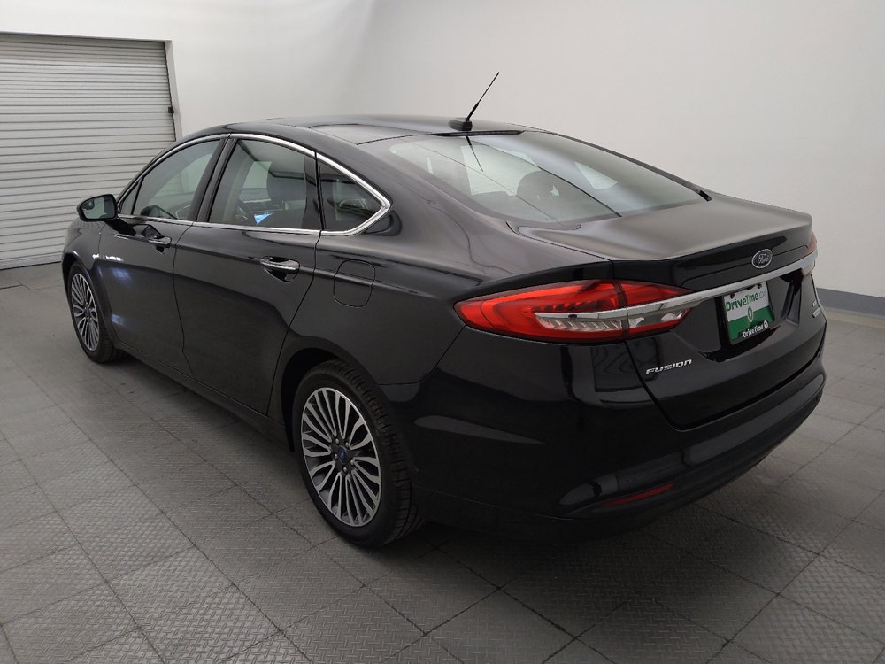 Used 2018 Ford Fusion SE w/ Fusion SE Technology Package FWD image 5