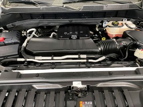 Used 2023 Chevrolet Silverado 1500 LT AWD/4WD image 29