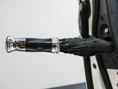 Used 2016 Rolls-Royce Ghost image 38