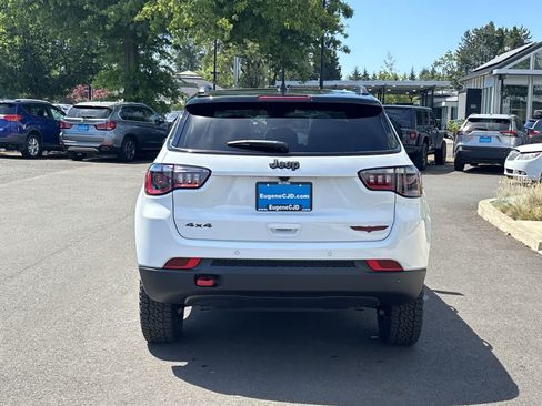 New 2026 Jeep Compass Trailhawk w/ Sun, Sound & Navigation Group AWD/4WD image 4