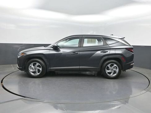 Used 2023 Hyundai Tucson SE FWD image 2