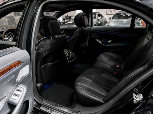 Used 2014 Mercedes-Benz S 550 Sedan image 38