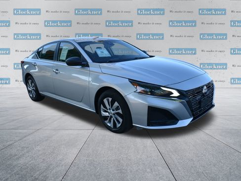 Used 2024 Nissan Altima 2.5 S image 3