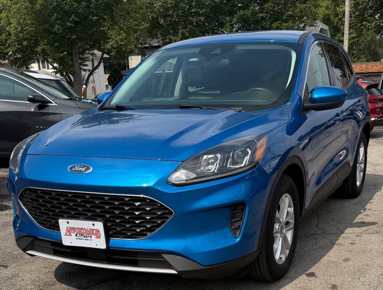 Used 2021 Ford Escape SE w/ Cold Weather Package FWD image 3