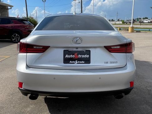 Used 2014 Lexus IS 250 w/ Navigation Package RWD image 9