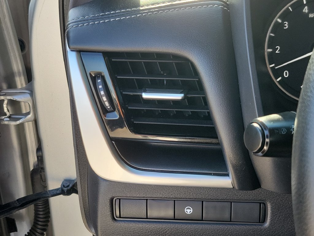 Certified 2022 Nissan Rogue SV AWD/4WD image 32