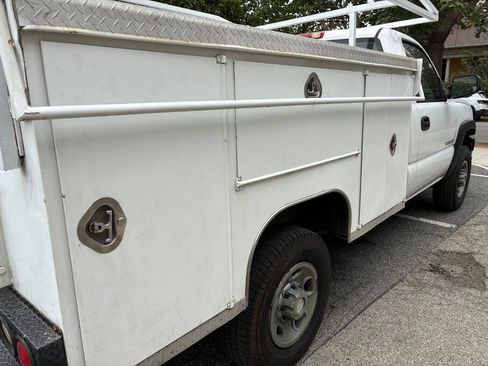 Used 2007 Chevrolet Silverado 2500 W/T RWD image 16