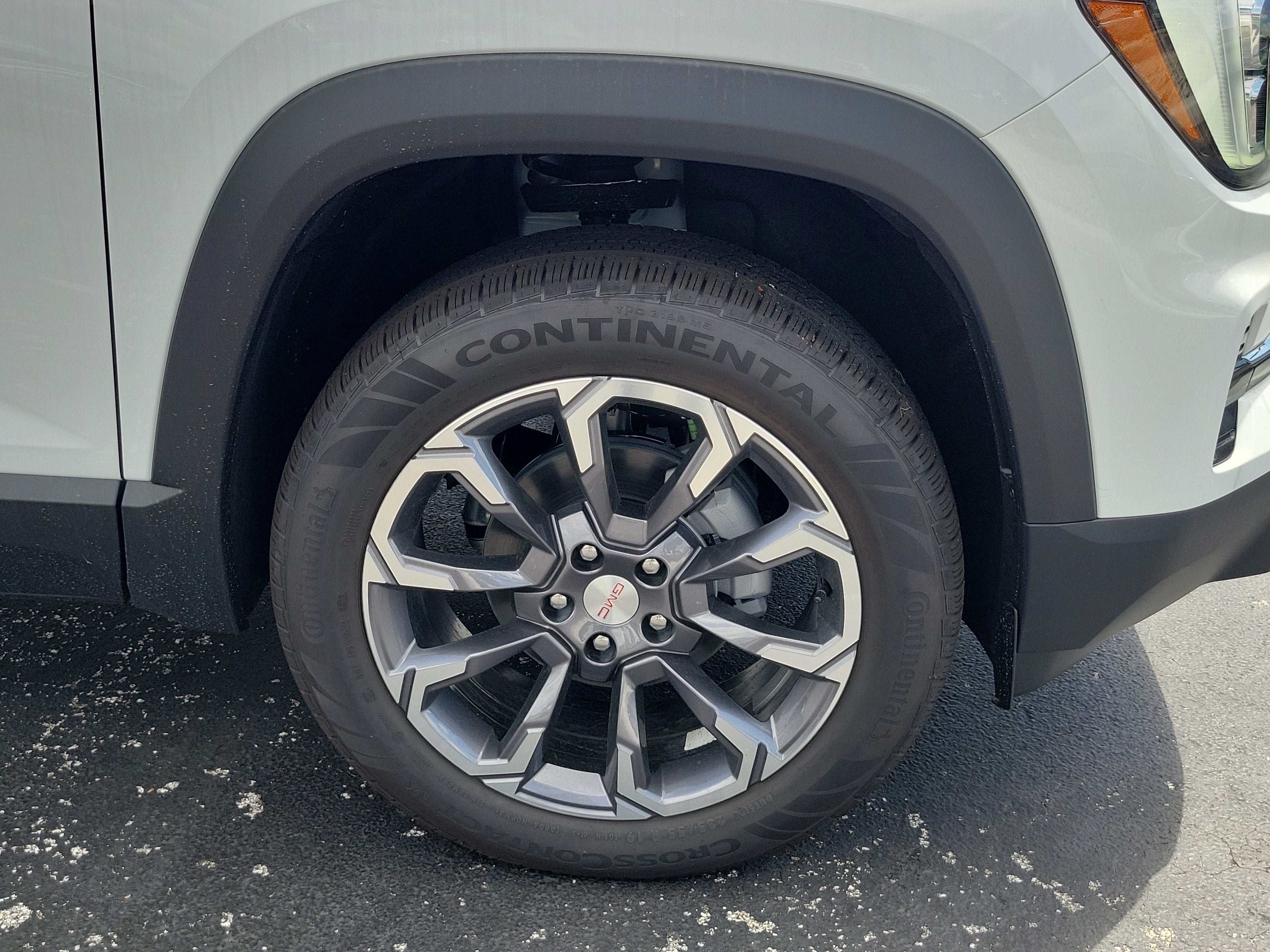 New 2027 GMC Terrain Elevation w/ Elevation Premium Package FWD image 4
