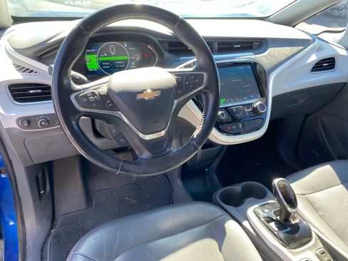 Used 2017 Chevrolet Bolt Premier w/ Driver Confidence II Package FWD image 10