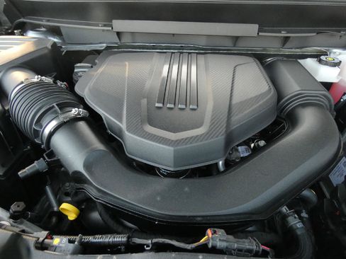 New 2026 GMC Acadia Elevation w/ Elevation Premium Package AWD/4WD image 18