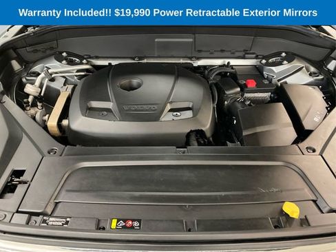 Used 2017 Volvo XC90 T6 Momentum w/ Vision Package image 12