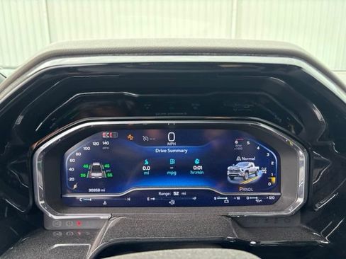 Used 2025 Chevrolet Silverado 2500 ZR2 w/ Technology Package AWD/4WD image 9