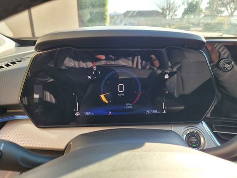 Used 2025 Chevrolet Trax LT w/ LT Convenience Package image 24