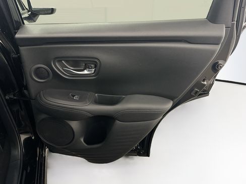 Used 2025 Honda HR-V EX-L image 31