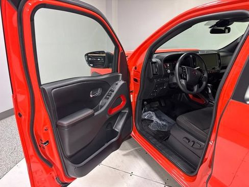 Used 2025 Nissan Frontier PRO-4X w/ Interior Protection Package AWD/4WD image 7