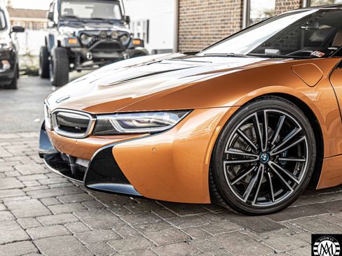 Used 2019 BMW i8 Roadster image 5