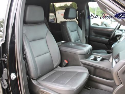 Used 2023 Chevrolet Tahoe Z71 w/ Luxury Package AWD/4WD image 11