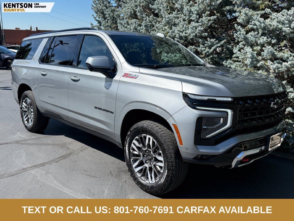Used 2025 Chevrolet Suburban Z71 AWD/4WD image 12