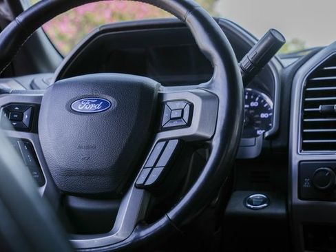 Used 2018 Ford F250 Platinum w/ Platinum Ultimate Package AWD/4WD image 48